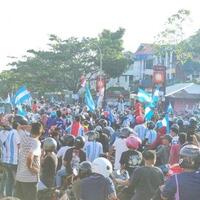 kota-ambon-membiru-ribuan-pendukung-argentina-konvoi-rayakan-kemenangan