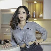 5-potret-cantik-chef-marinka-tetap-fresh-di-usia-42-tahun