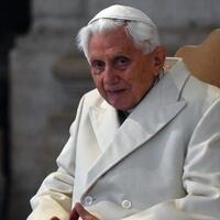 breaking-news-paus-benediktus-xvi-meninggal-dunia