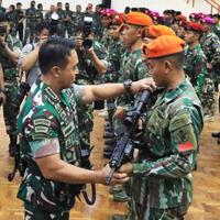 satuan-elit-tni-dipersenjatai-senapan-serbu-dasan-dsar-15p