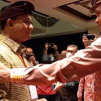 warganet-ramai-suruh-ganjar-minta-bantuan-anies-gegara-sebut-banjir-sebagai-genangan