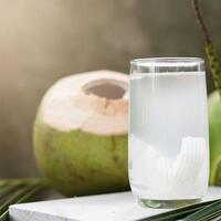 bingung-dari-mana-asalnya-air-kelapa-berikut-ini-sekilas-penjelasan-ilmiahnya