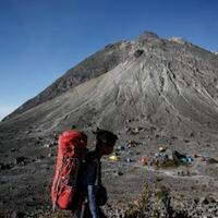 mengapa-ketika-melihat-puncak-akan-terasa-lebih-berat