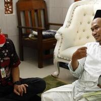 dinilai-merakyat-dan-hormati-ulama-ganjar-dapat-dukungan-maju-di-pilpres