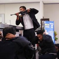 inilah-alasannya-kenapa-teller-atau-kasir-bank-letaknya-selalu-di-lantai-2