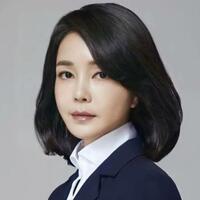 5-potret-cantik-istri-presiden-korea-selatan-tetap-awet-muda-di-umur-50-tahun