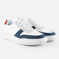 rekomendasi-sneakers-putih-brand-lokal-tampil-makin-kece-gan