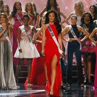 laksmi-shari-de-nefee-suardhana-puteri-indonesia-2022