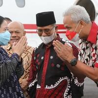 terbaru-di-solo-ini-3-momen-keakraban-ganjar-dan-puan