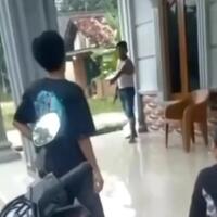 kurir-cod-ditusuk-pelanggan-yang-tidak-mau-bayar-lah-gimana-sih