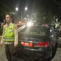 mobil-dinas-dprd-jambi-disopiri-anak-sma-tabrakan-penumpangnya-tak-berbusana