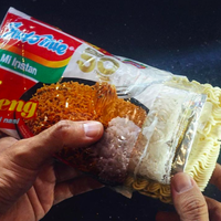makan-mie-instan-campur-nasi-mantap-bagaimana-menurut-kesehatan