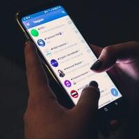 menarik-fitur-baru-telegram-bisa-terjemahkan-isi-chat