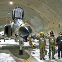 iran-pamerkan-eagle-44-kandang-baru-untuk-f-4-phantom-yang-berada-di-bawah-tanah