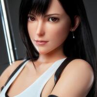 perbandingan-boneka-tifa-lockhart-game-lady-doll-vs-tifa-lockhart-new-version