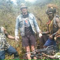 waduh-gan-kok-senjata-yang-dipegang-opm-mirip-senjata-canggih-ss1-v1-buatan-pindad