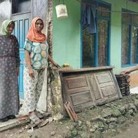 dia-makhluk-halus-2020-lempar-perabotan-dan-hape-kembali-resahkan-kampung-citengkor