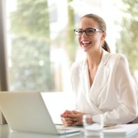 4-bidang-bisnis-yang-cocok-buat-wanita-kamu-tertarik-coba-yang-mana