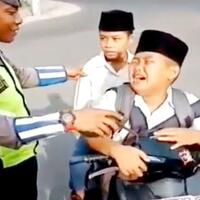 bocil-harus-waspada-saat-bertemu-mobil-disituasi-ini-ortu-wajib-mengingatkan