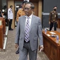 mahfud-siap-ke-dpr-bahas-rp-349-t-yang-ngomong-agak-keras-datang-juga