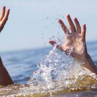 dua-anak-punk-tewas-terseret-ombak-pantai-pangandaran