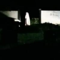 stop-prank-pocong-di-pinggir-jalan-raya-berbahaya-dan-mengancam-keselamatan