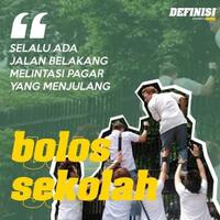 mantap-guru-pantau-siswa-bolos-sekolah-pakai-drone