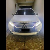 pajero-dakkar-4x4-at-putih-istimewa
