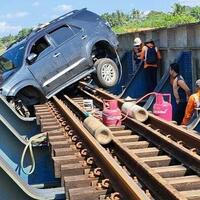 kronologi-warga-jambi-hendak-mudik-ke-purworejo-dibelokkan-ke-rel-ka-sopir-biar