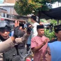 bukannya-bermaaf-maafan-warga-di-makassar-malah-tawuran-usai-salat-ied
