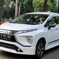 demi-terlihat-sukses-pria-ini-sewa-mobil-xpander-untuk-mudik-ke-kampung