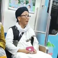 pria-ini-ngotot-gak-mau-pakai-masker-di-krl-karena-ingin-baca-al-qur-an-wajarkah
