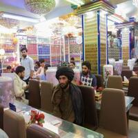 kenapa-taliban-larang-perempuan-makan-di-restoran-ternyata-ini-alasannya