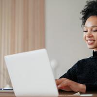 bagaimana-cara-belajar-online-digital-marketing-yang-efektif-simak-tips-berikut-ini