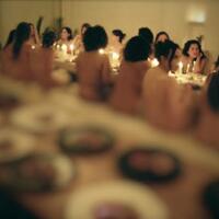 sensasi-dinner-telanjang-di-restoran-new-york-dijamin-gak-bakal-gerah-mau-coba