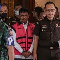 surya-paloh-tegaskan-johnny-g-plate-tidak-dipecat-dari-nasdem