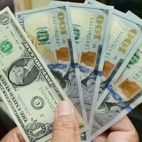 gelombang-tinggalkan-dolar-merambah-hingga-asia-tenggara-saatnya-amerika-runtuh