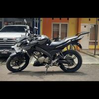 yamaha-new-vixion-2015-new-vixion-advance-hitam