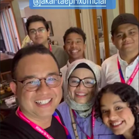 anies-sekeluarga-berkalung-tiket-formula-e-sampai-ketemu-di-ancol