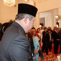 tangisan-megawati-dikalahkan-sby-saat-pemilu