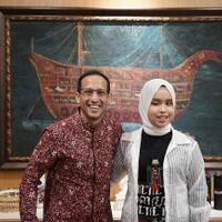 nadiem-makarim-beri-beasiswa-ke-putri-ariani-netizen-malah-nyinyir