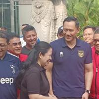 ngobrol-4-mata-di-hutan-kota-ahy-nyatakan-puan-sebagai-kakak-serasi-nggak-nih-gan