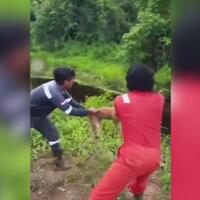 nasib-istri-pelaku-pelempar-anjing-ke-buaya-dihujat-netizen-dan-dibenci-tetangga