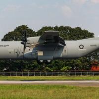mendarat-dengan-selamat-c-130j-super-hercules-yang-kedua-tiba-di-indonesia