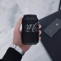 ini-dia-uniknya-jika-brand-brand-minuman-dan-makanan-memiliki-varian-rasa-charcoal