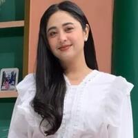 diancam-mau-dilaporkan-ke-polisi-akun-youtube-yang-fitnah-dewi-perssik-kini-hilang
