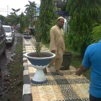 fenomena-pot-bunga-di-trotoar-berguna-atau-mengganggu-pejalan-kaki-gansist