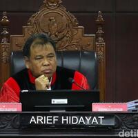 nasihat-menohok-hakim-mk-soal-gugatan-bunga-bank-agar-dihapus