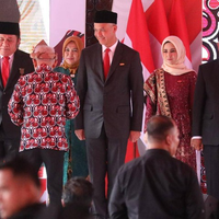 sukses-turunkan-stunting-ganjar-disematkan-penghargaan-satyalencana-wira-karya