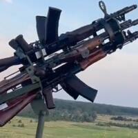 enam-pucuk-senapan-serbu-ak-74-digabung-jadi-satu-untuk-menembak-jatuh-drone